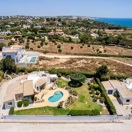 Villa Mare Vista - 4 Bedrooms - Magnificent View Of The Ocean - 300 Metres To The Sea - Short Drive To Praia Da Luz