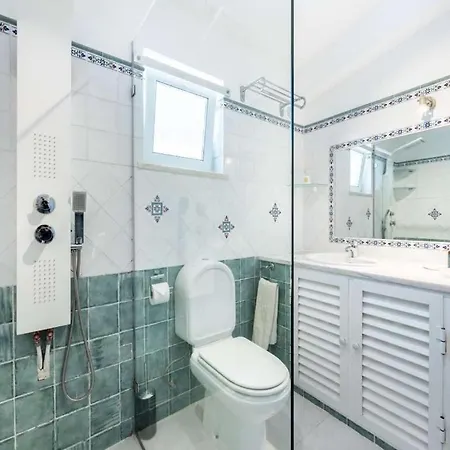 Vila Mare Vista - 4 Bedrooms - Magnificent View Of The Ocean - 300 Metres To The Sea - Short Drive To *