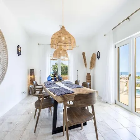 Mare Vista - 4 Bedrooms - Magnificent View Of The Ocean - 300 Metres To The Sea - Short Drive To Vila